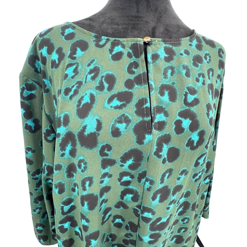 Ava‎ Viv Animal Print Blouse Womens Size 2X Green Bright Oversized Flowy Button